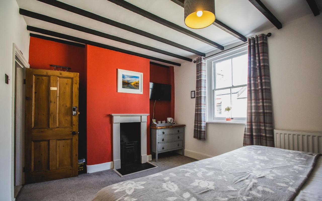 No8 Chepstow Bed & Breakfast Екстериор снимка
