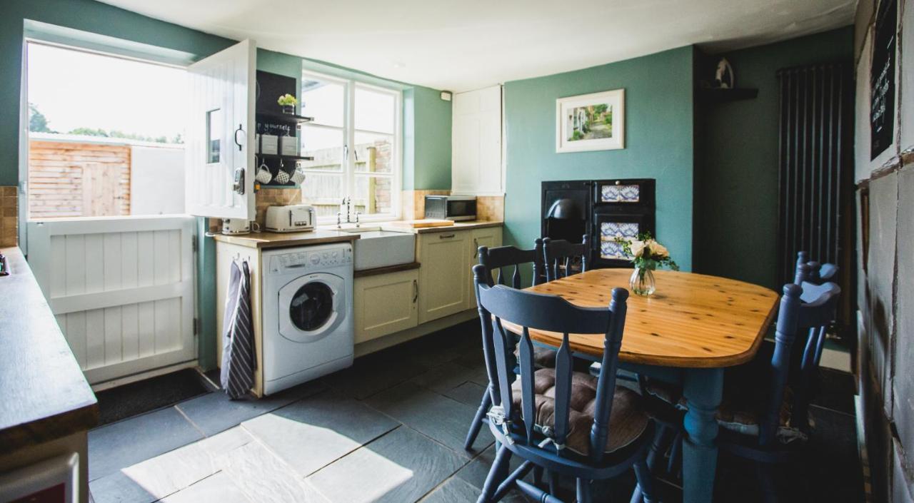 No8 Chepstow Bed & Breakfast Екстериор снимка
